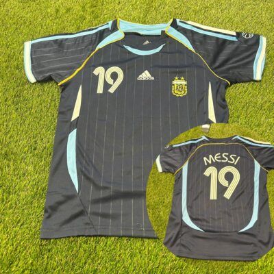 Camiseta Niño  Retro Argentina alternativa 2006 talle 14