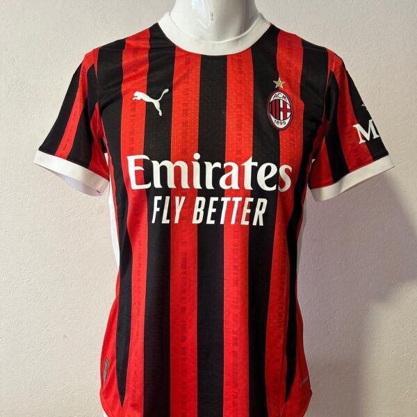 Camiseta Milan titular Leão 2024/25 talle XL
