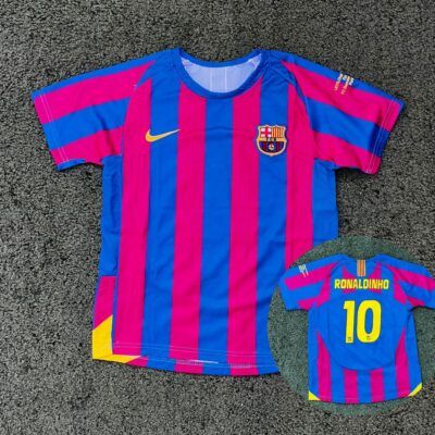 Camiseta Niño retro Barcelona 05/06 Ronaldinho talle 10