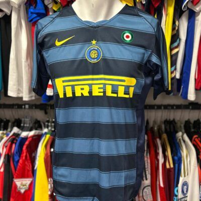 Camiseta Retro Inter alternativa 04/05 Adriano talle M