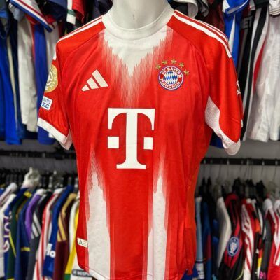 Camiseta Bayern Munich titular  2025/26 Kane talle M