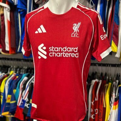 Camiseta Liverpool titular 2025/26 Wirtz talle L