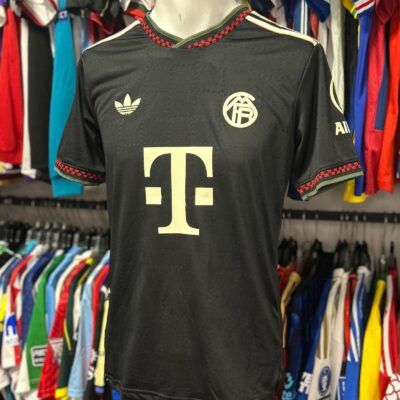 Camiseta Bayer Munich alternativa 2025/26 Olise talle XL