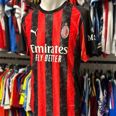 Camiseta Milan titular 2025/26 Modric talle XL