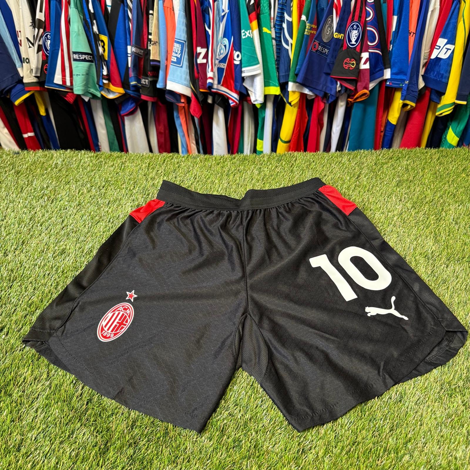 2196-2197-2198-2199-2200 Short Milan 2026 - Imagen 1