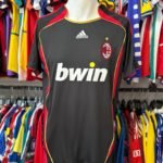 Camiseta Retro Milan Alternativa Negra Ronaldo 06/07