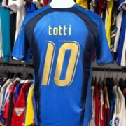 Camiseta Retro Italia Totti 06 - Imagen 2
