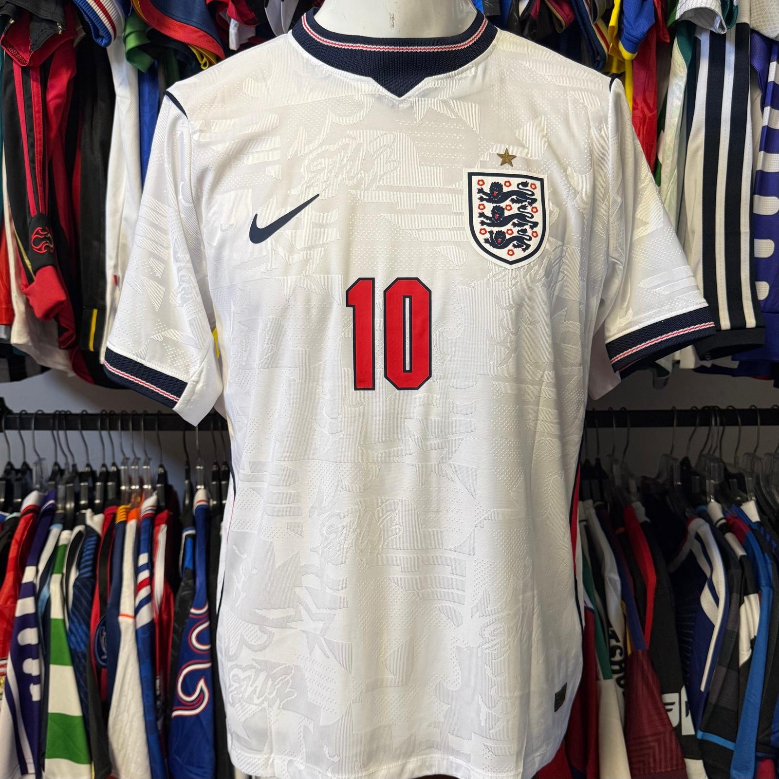 WhatsApp Image 2026-08-24 at 1.54.08 PM Camiseta Inglaterra Titular 2026 - Imagen 1