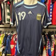 Camiseta Retro Argentina Alternativa 2006 Messi